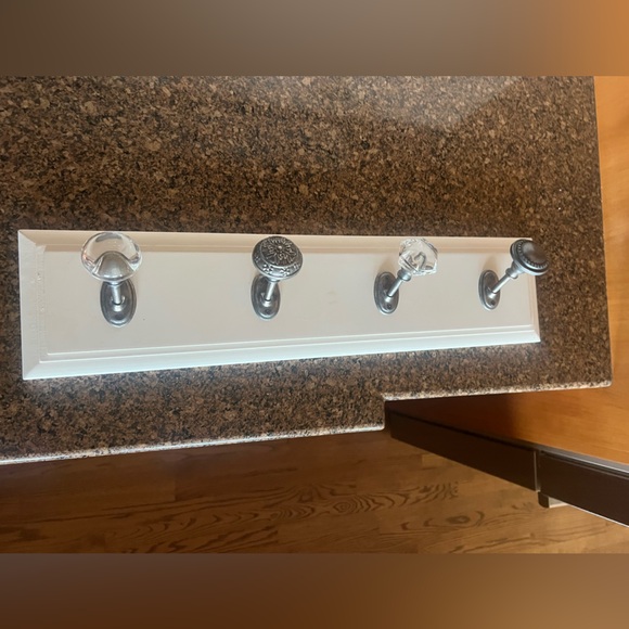 Multi Knob Hanging Hook Panel - Picture 5 of 9